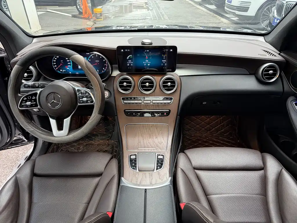 Mercedes-Benz GLC 2020 — фото 12