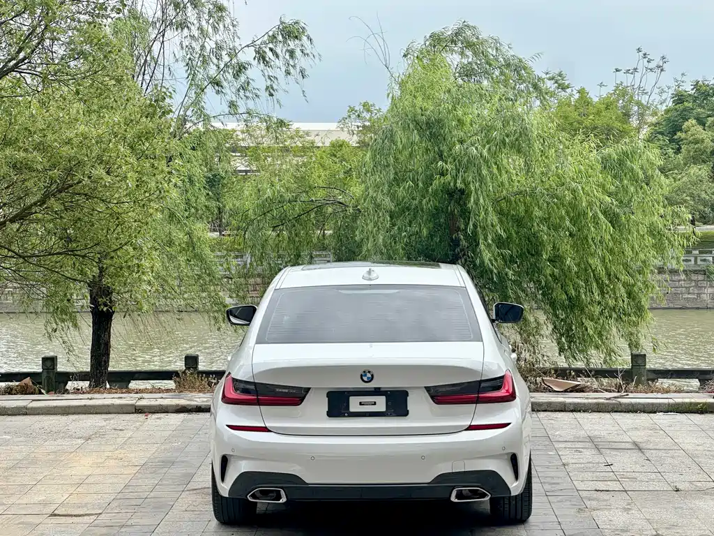 BMW 3 Series 2022