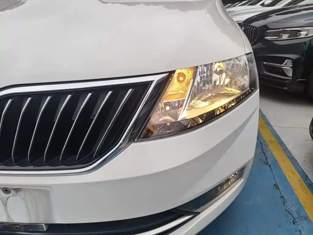 Skoda Rapid 2019 — фото 24