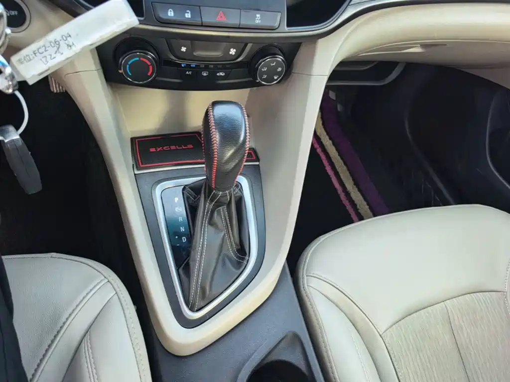 Buick Excelle 2017 — фото 14