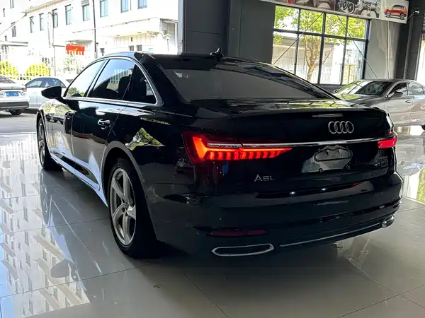 Audi A6L 2022