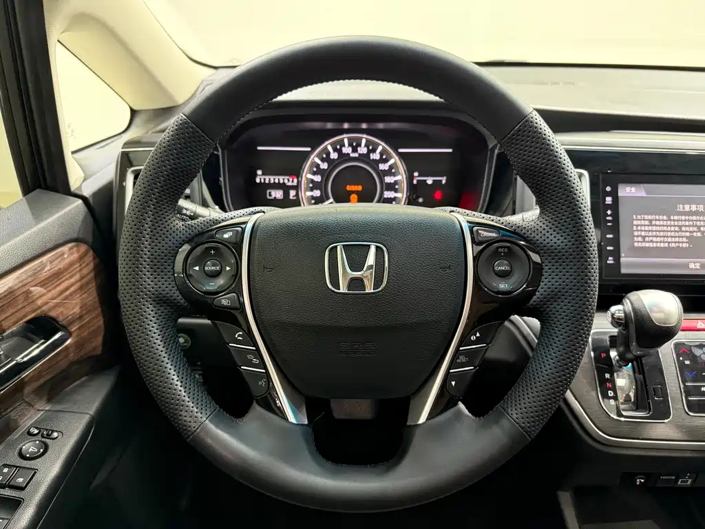 Honda Elysion 2018 — фото 11