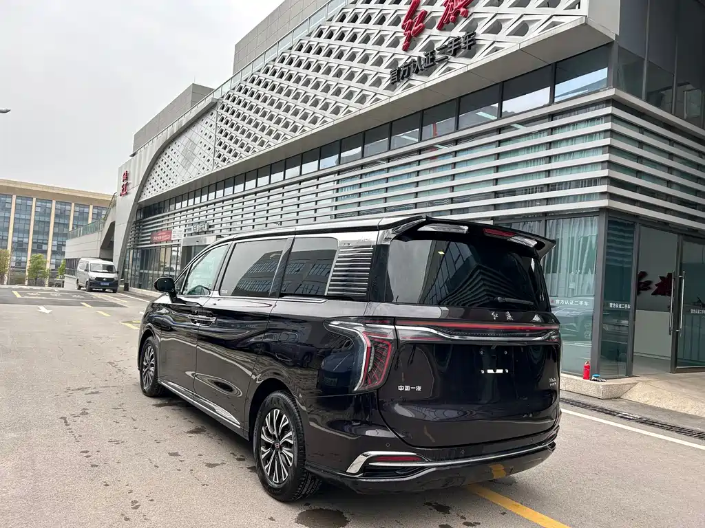 Hongqi HQ9 PHEV 2024 — фото 13
