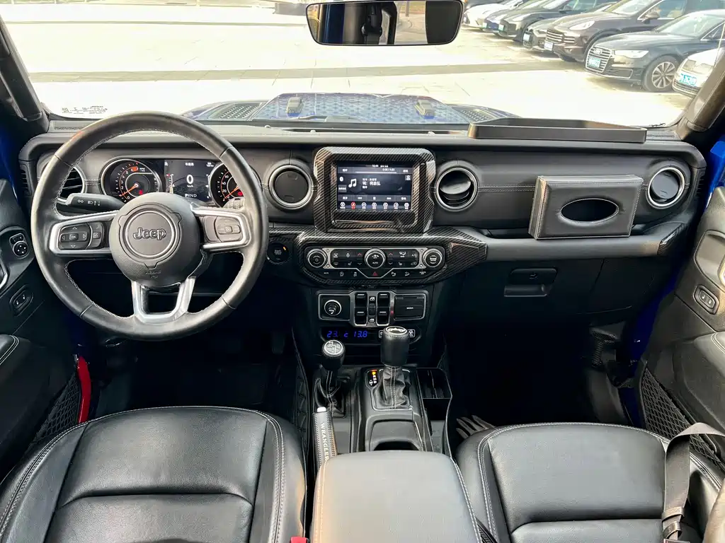 Jeep Wrangler 2020 — фото 13