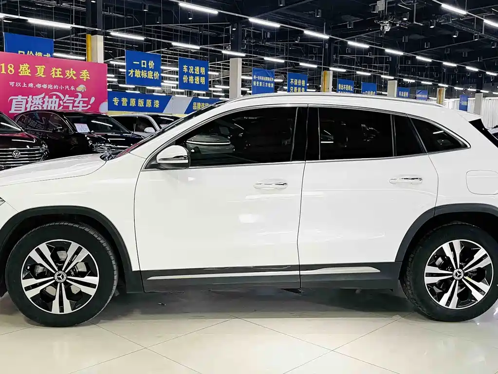 Mercedes-Benz GLA 2021
