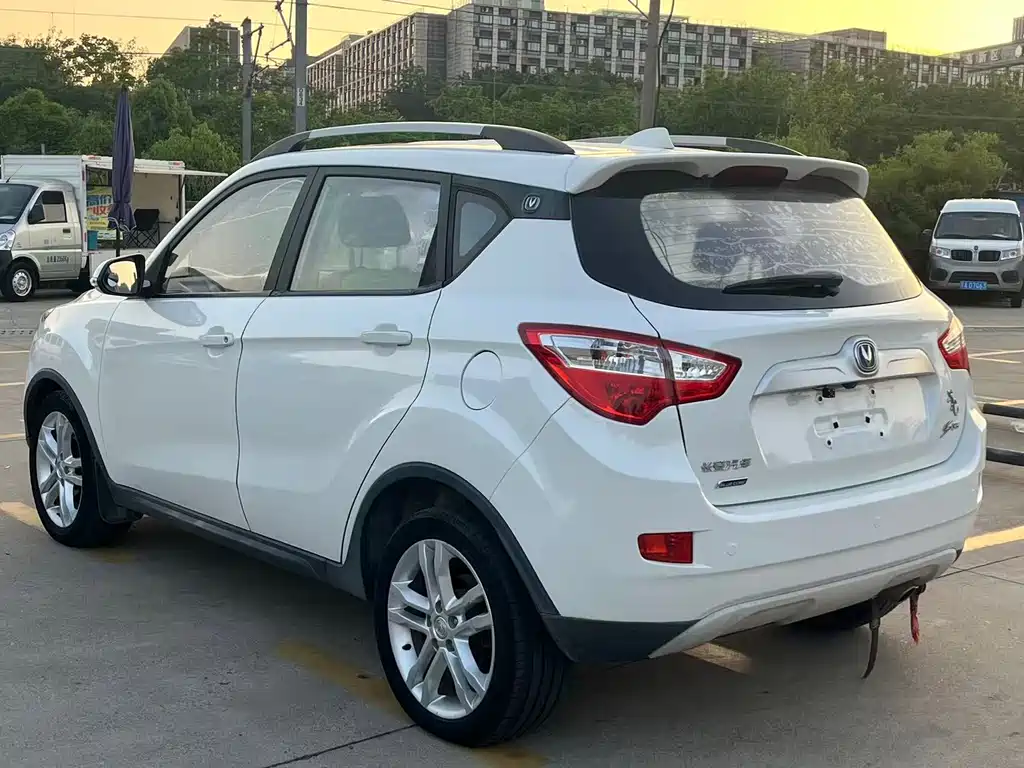 Changan CS35 2017 — фото 12