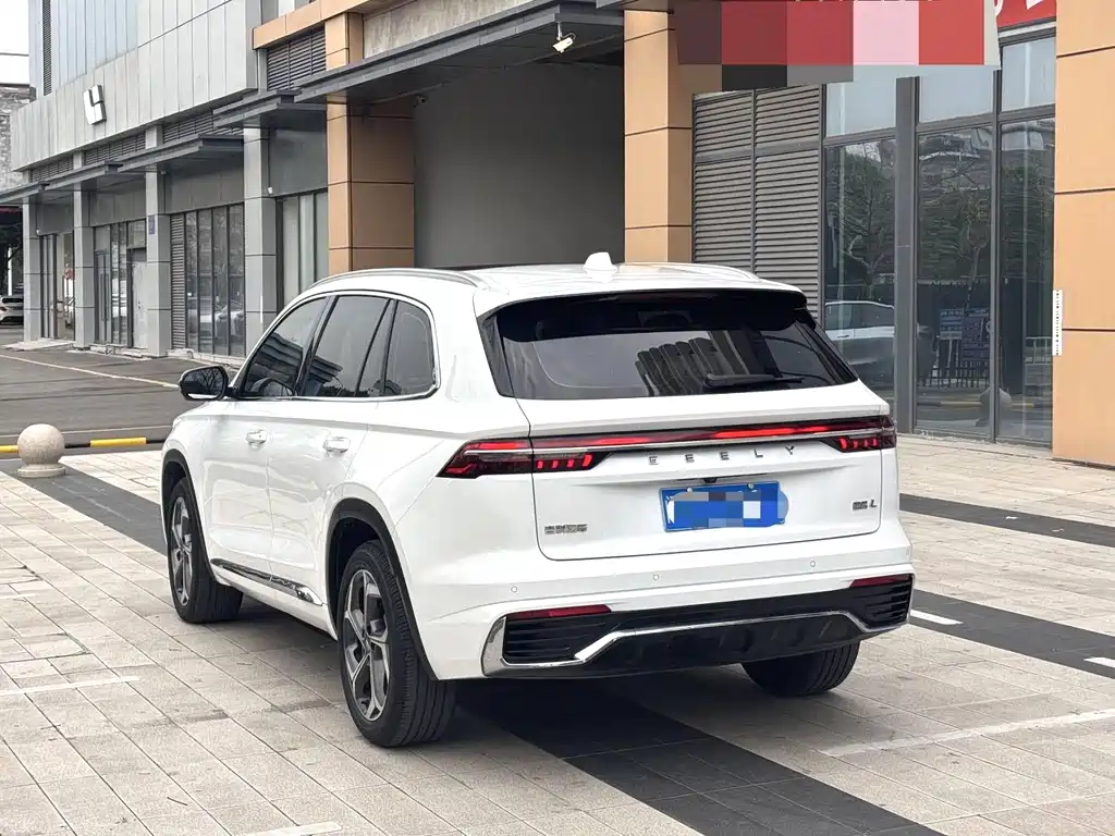 Geely Xingyue L 2023 — фото 9