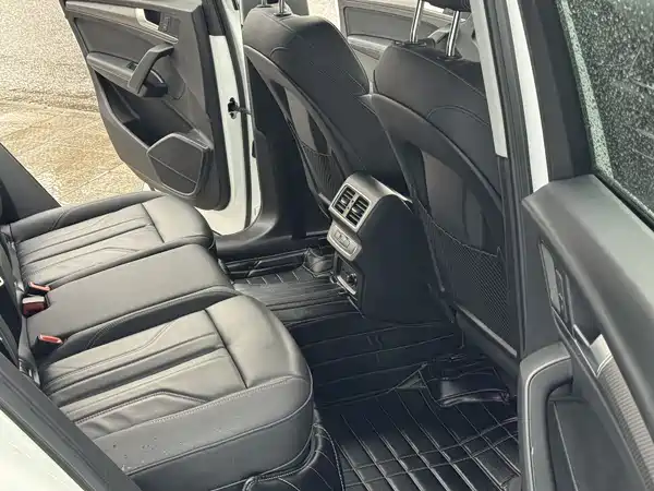 Audi Q5L 2021