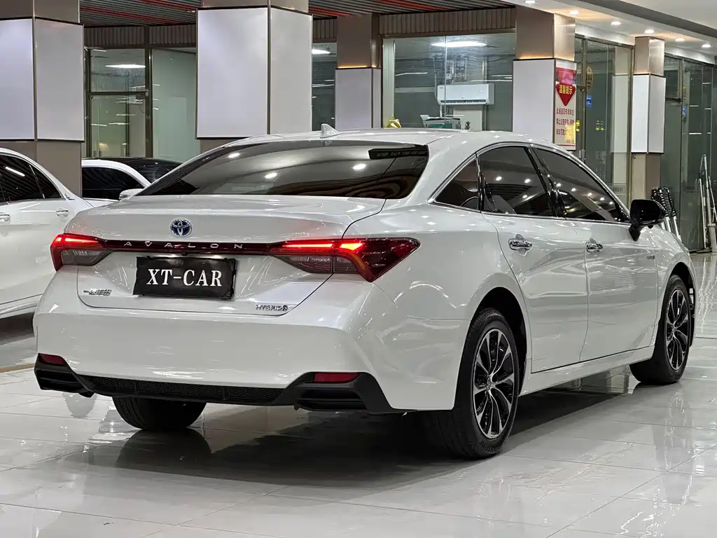 Toyota Avalon 2023 — фото 14