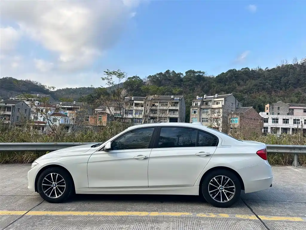 BMW 3 Series 2013 — фото 19