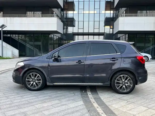 Suzuki S-Cross 2016
