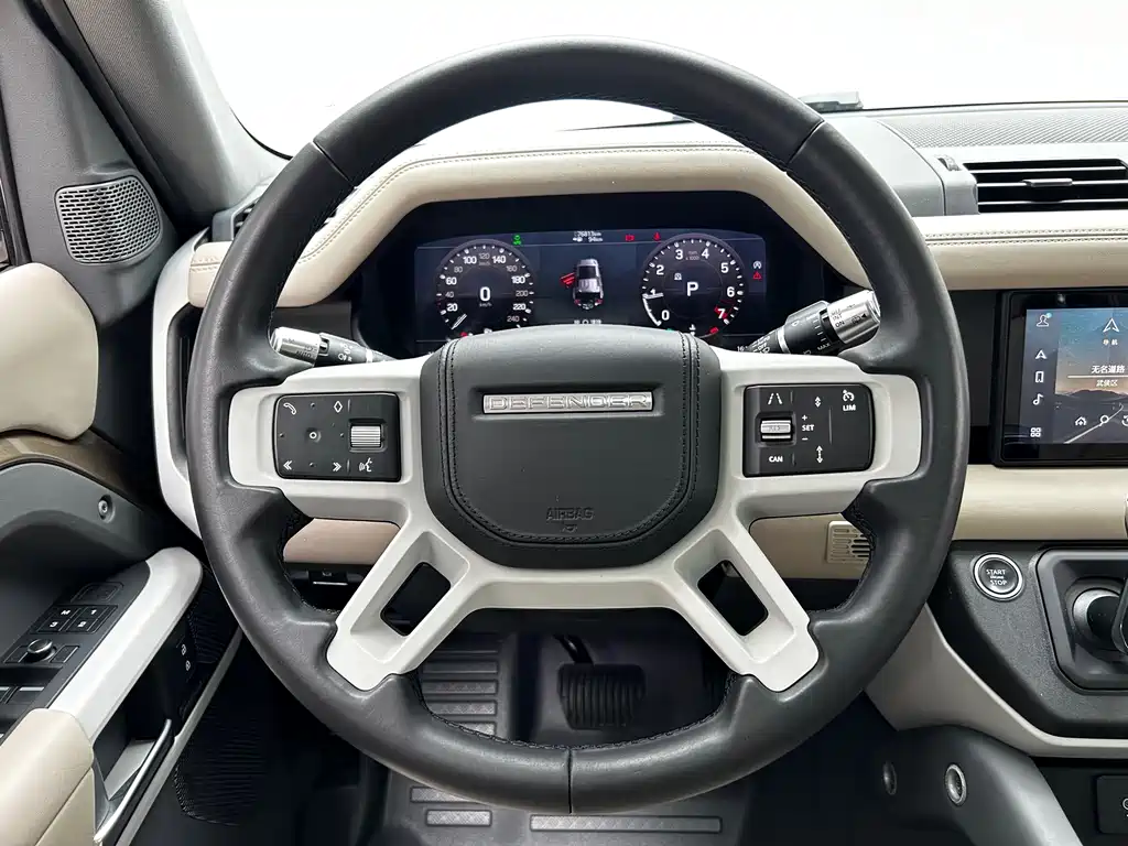 Land Rover Defender 2020 — фото 13