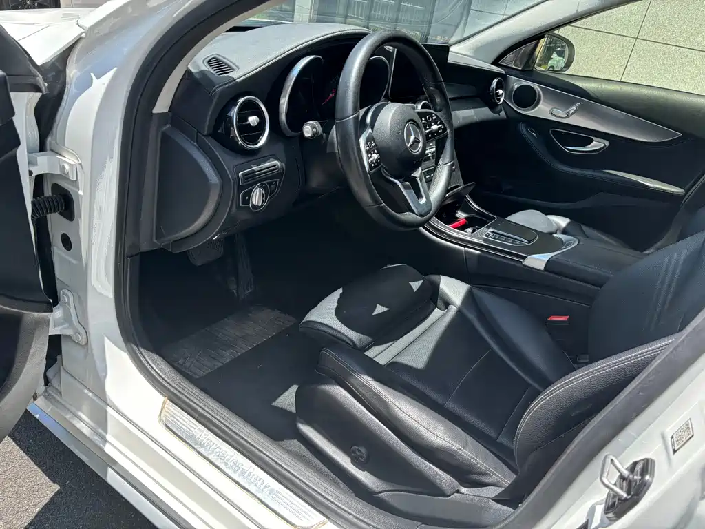 Mercedes-Benz C-Class 2019