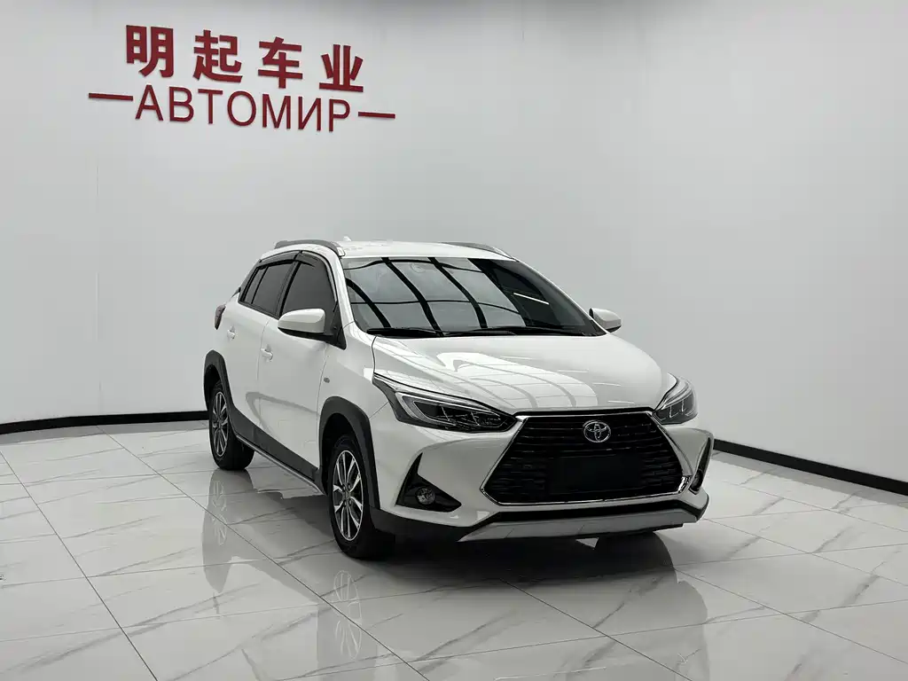 Toyota Yaris L 2022