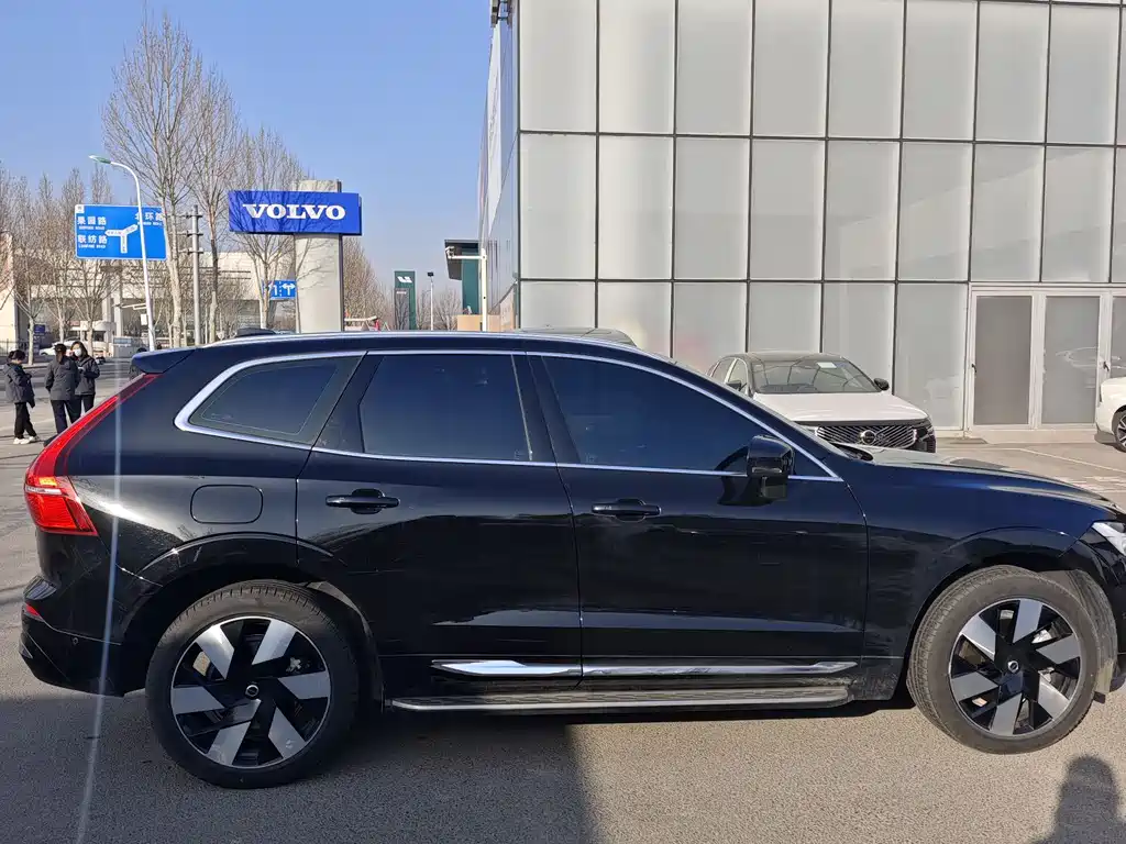 Volvo XC60 PHEV 2024 — фото 9