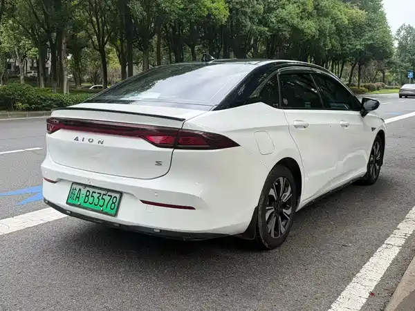 Aion S 2022