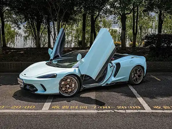 McLaren GT 2020