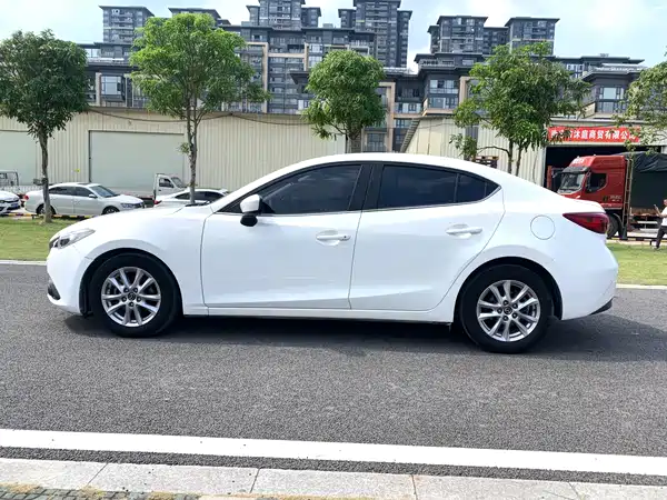 Mazda 3 Axela 2017