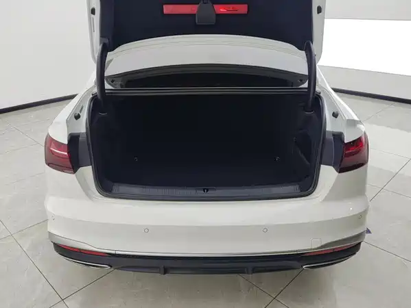 Audi A4L 2024