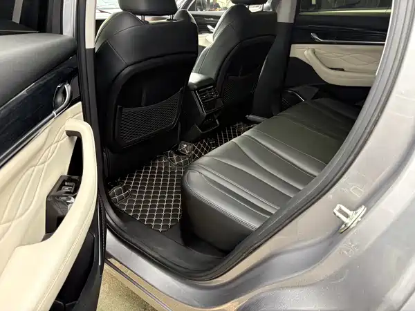 Geely Xingyue L 2023