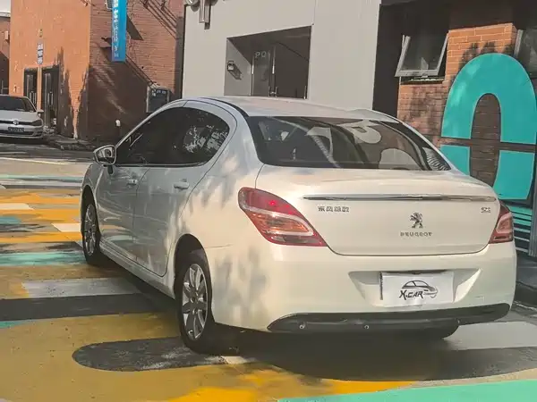 Peugeot 308 2015