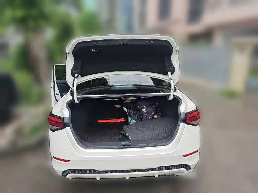 Nissan Sylphy 2021 — фото 10