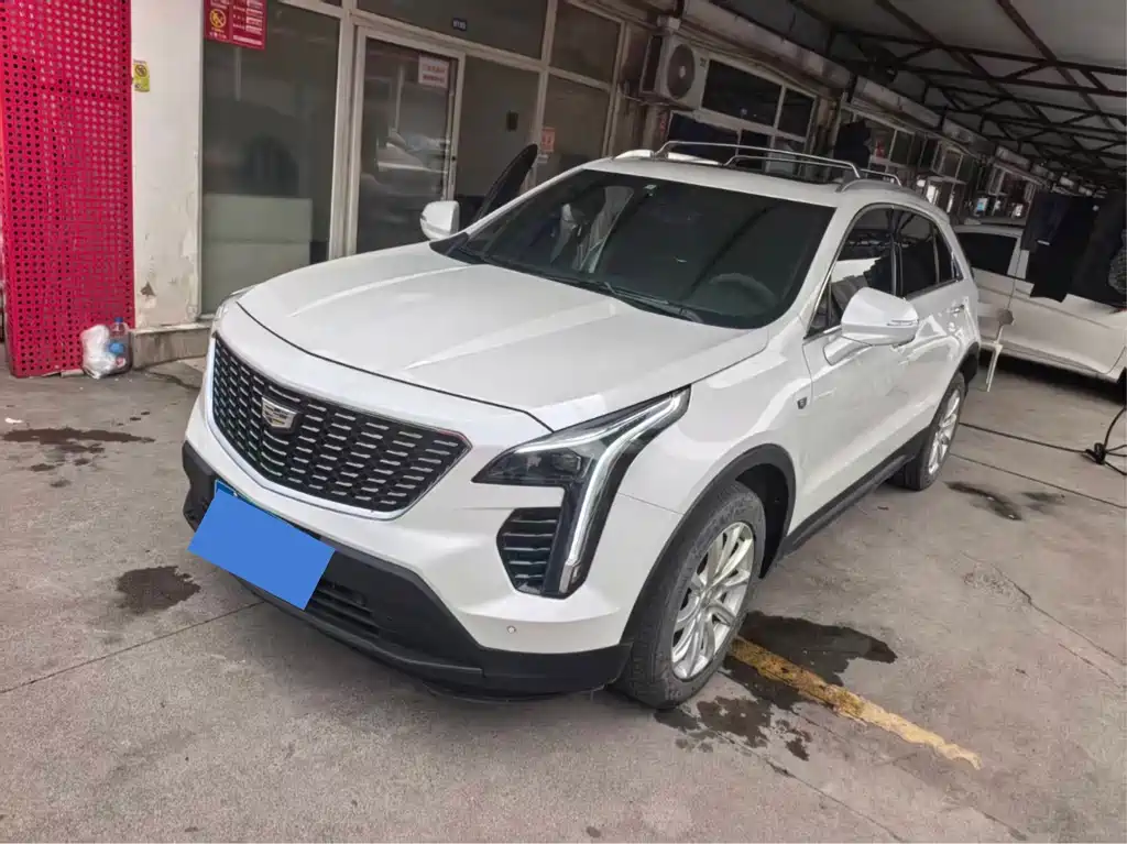 Cadillac XT4 2021 — фото 1