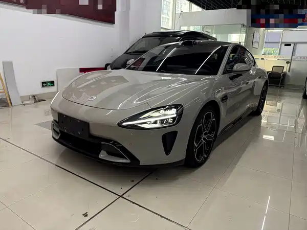 Xiaomi SU7 2024