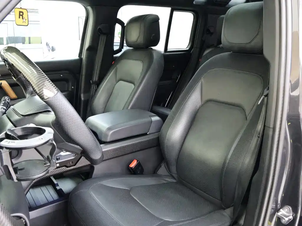 Land Rover Defender 2022 — фото 10