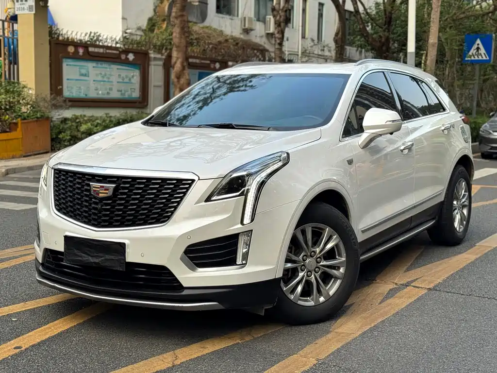 Cadillac XT5 2020 — фото 1