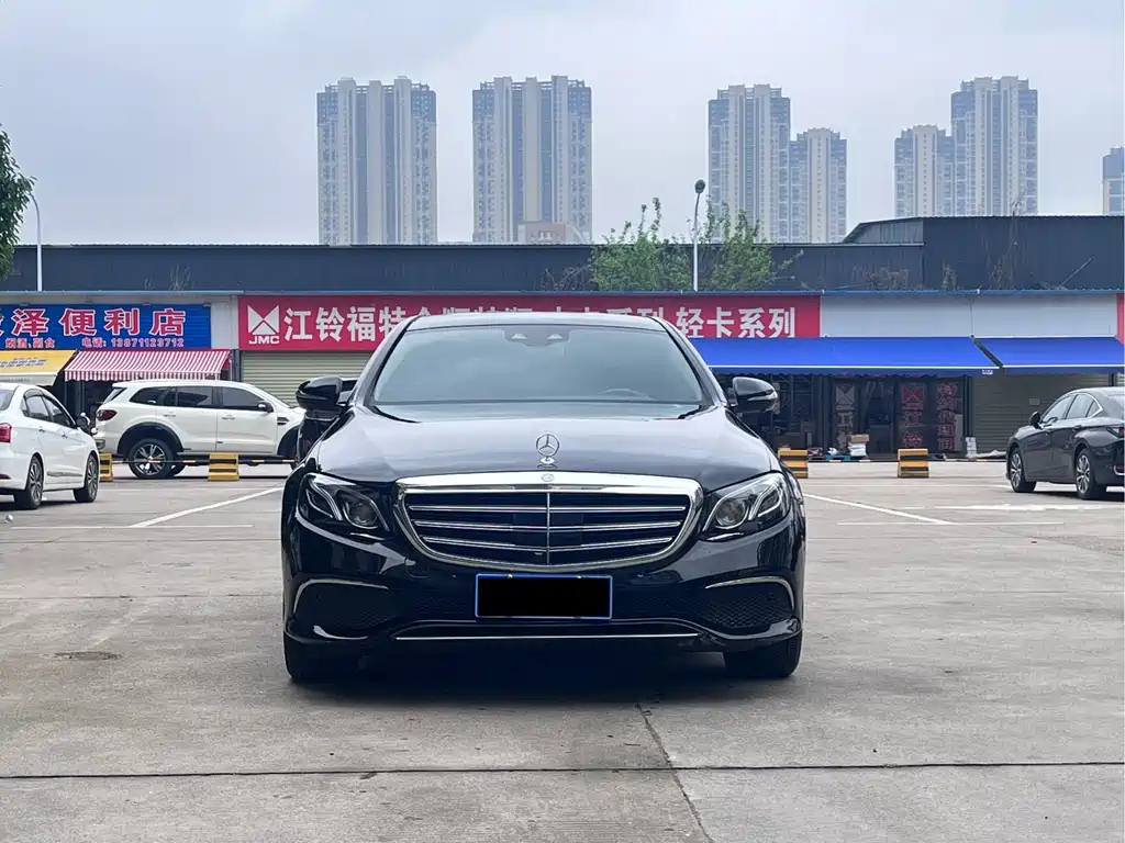 Mercedes-Benz E-Class 2017 — фото 2