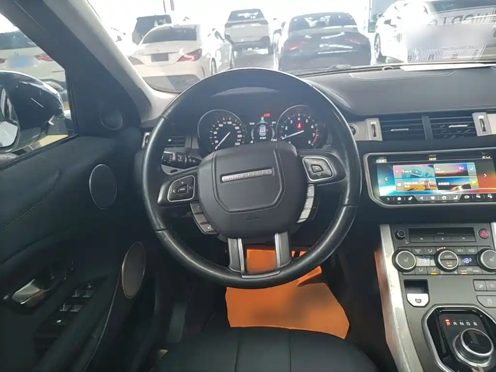 Land Rover Range Rover Evoque 2017 — фото 11