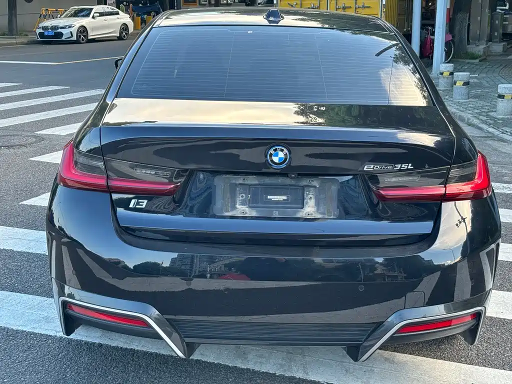 BMW i3 2023 — фото 17