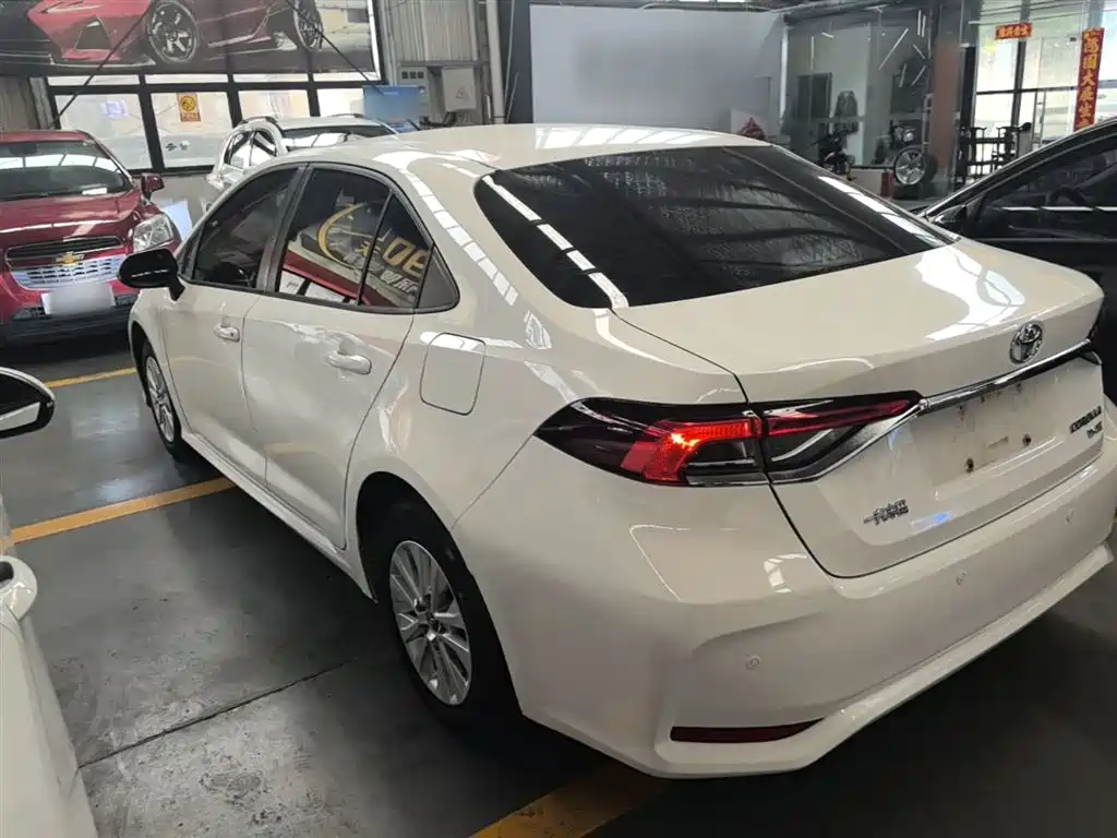Toyota Corolla 2019 — фото 5
