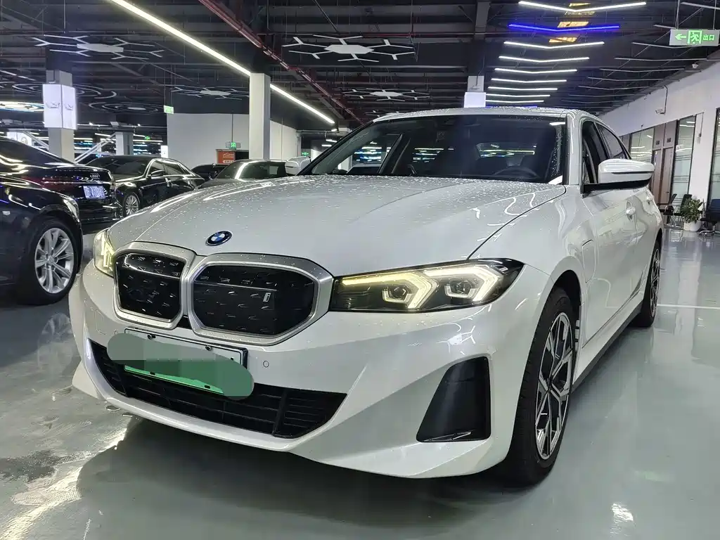 BMW i3 2023 — фото 1