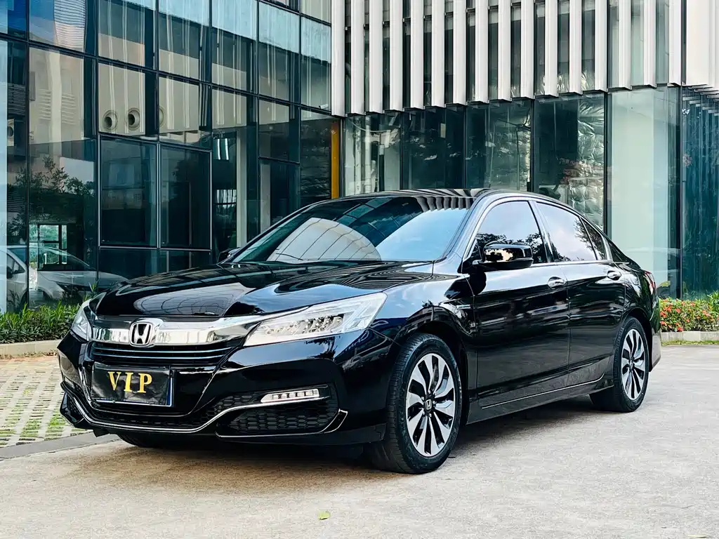 Honda Accord 2017 — фото 1