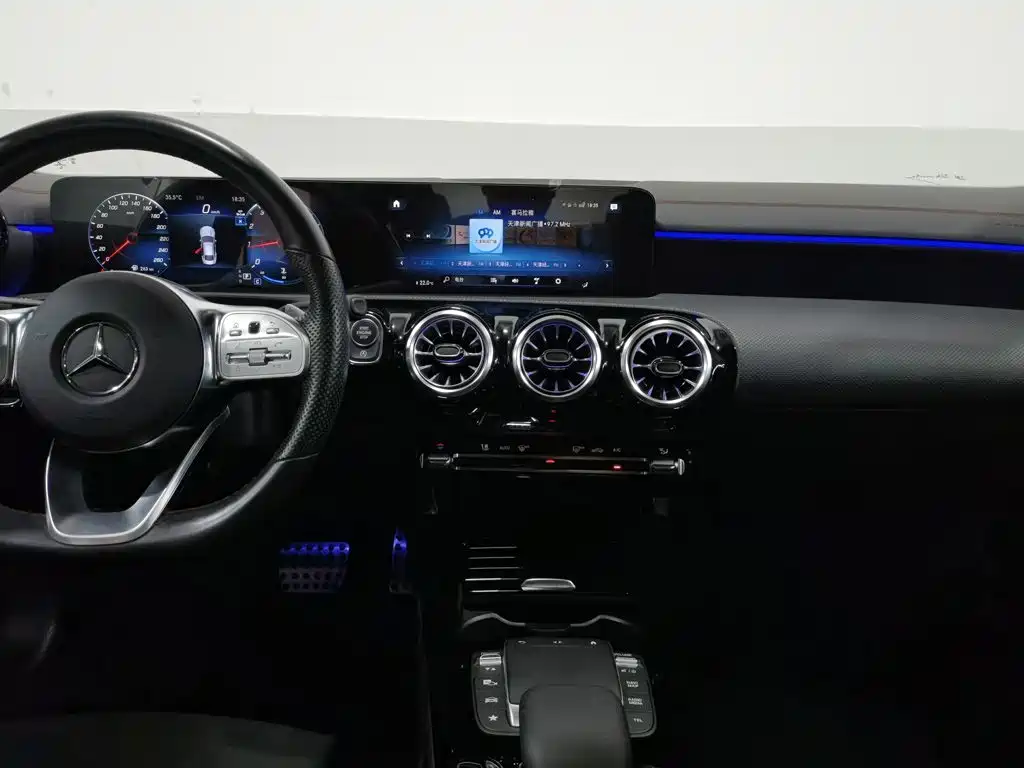 Mercedes-Benz CLA 2022 — фото 12
