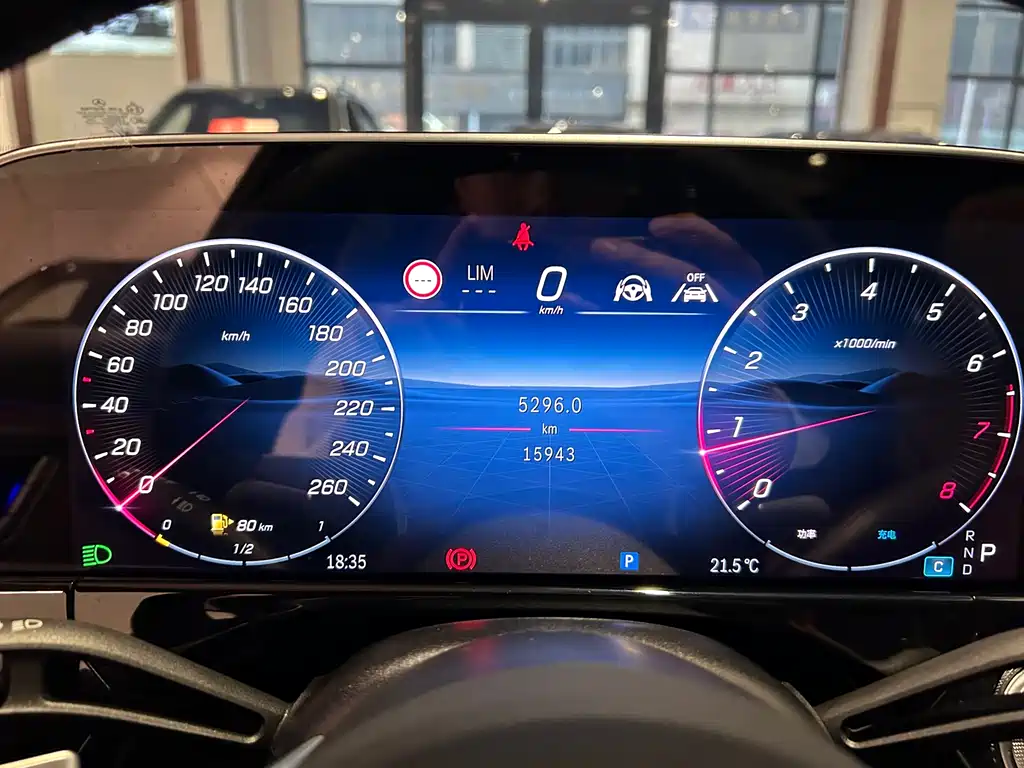 Mercedes-Benz E-Class 2025 — фото 14