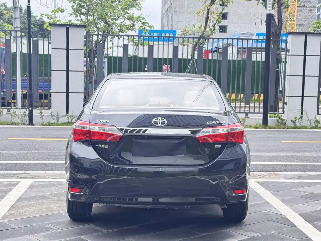 Toyota Corolla 2015 — фото 8