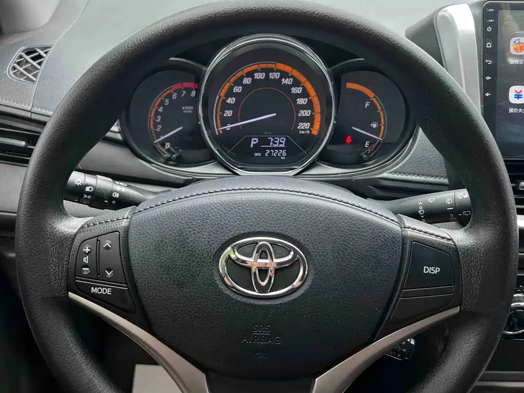 Toyota Yaris L 2022 — фото 10