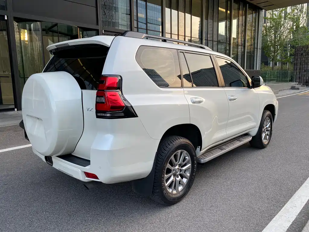 Toyota Prado 2019 — фото 3