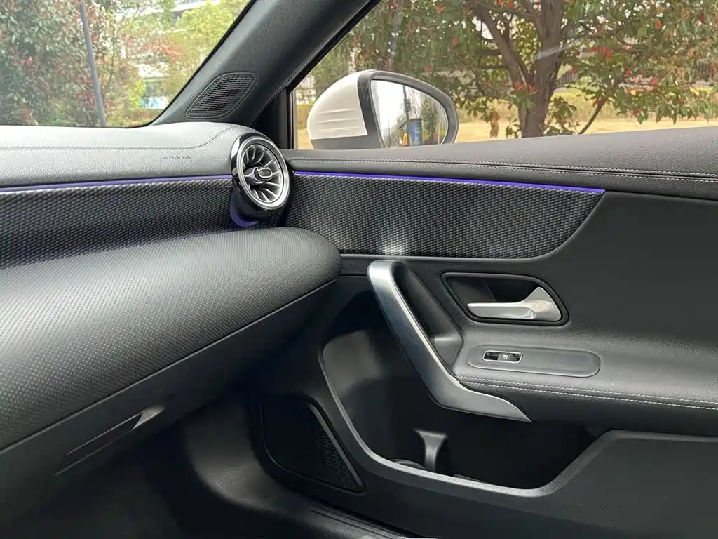 Mercedes-Benz A-Class 2022 — фото 15