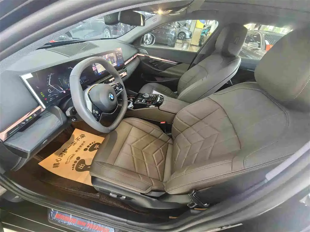 BMW 5 Series 2025