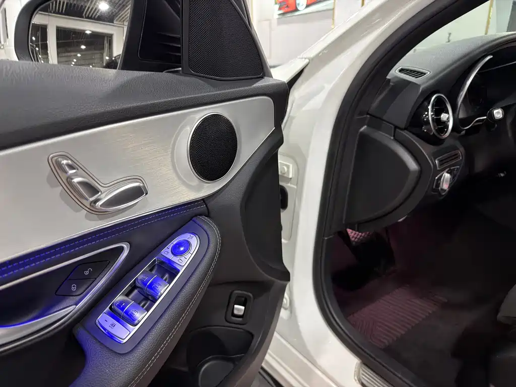 Mercedes-Benz C-Class 2020 — фото 11