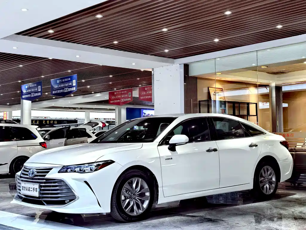 Toyota Avalon 2020 — фото 1