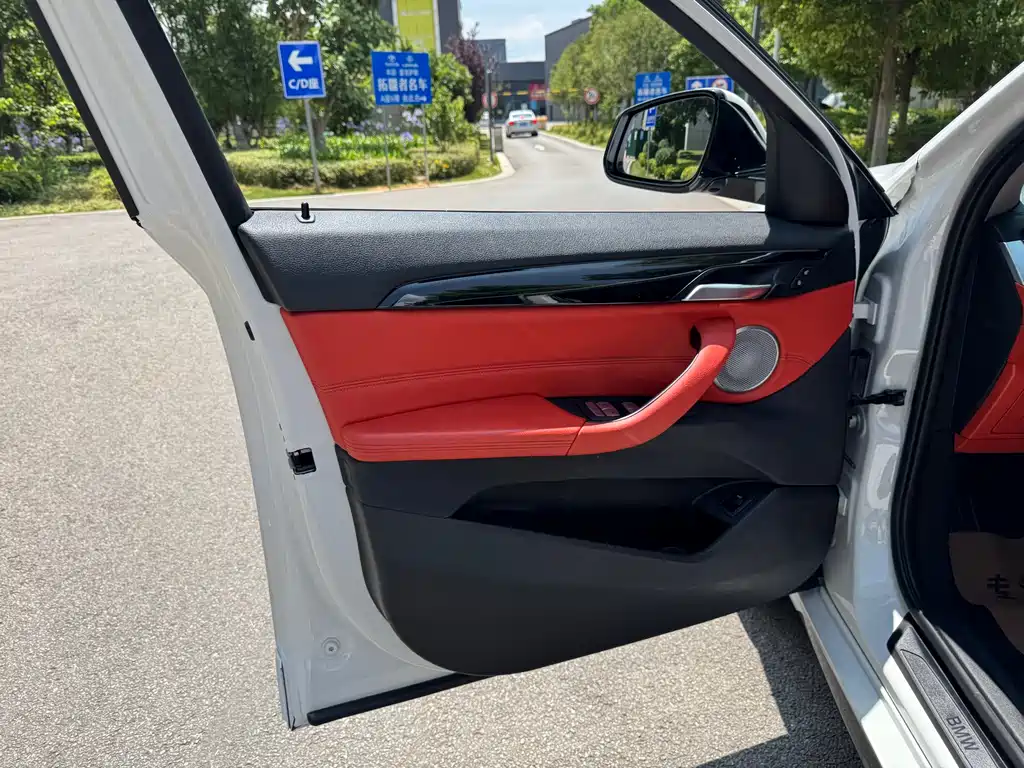 BMW X2 2023 — фото 15