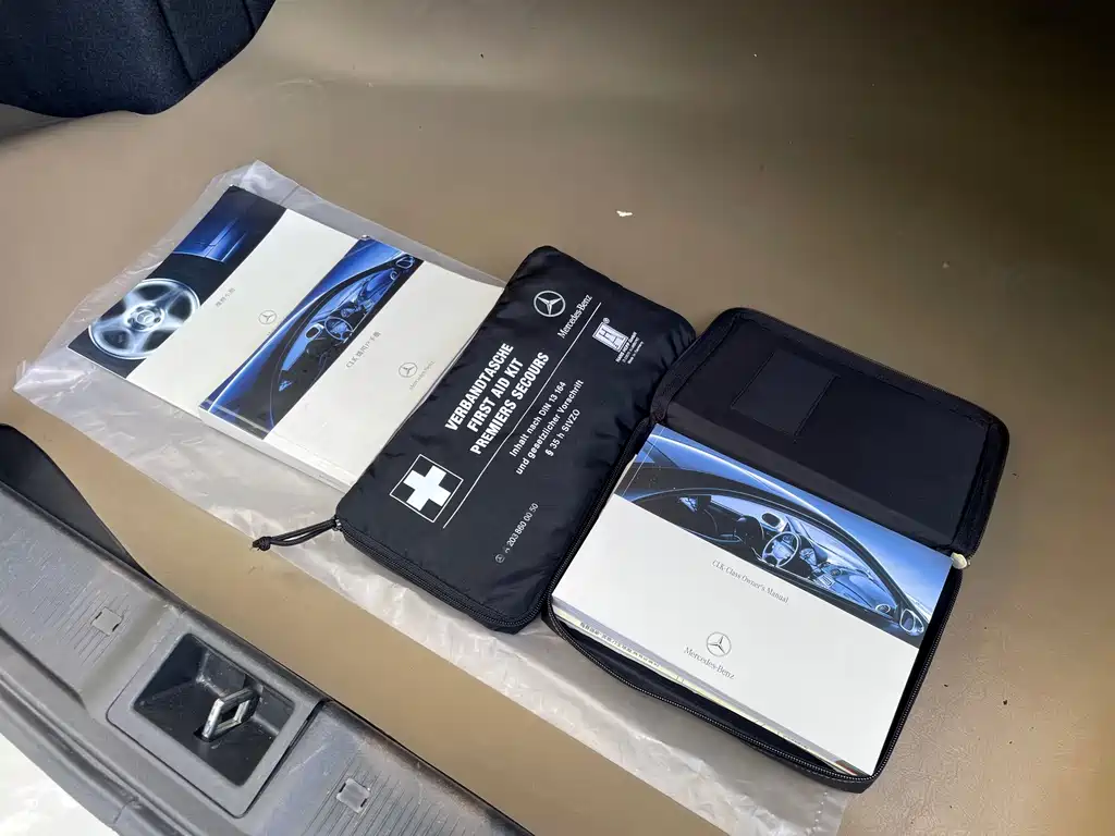 Mercedes-Benz CLK-Class 2004 — фото 21