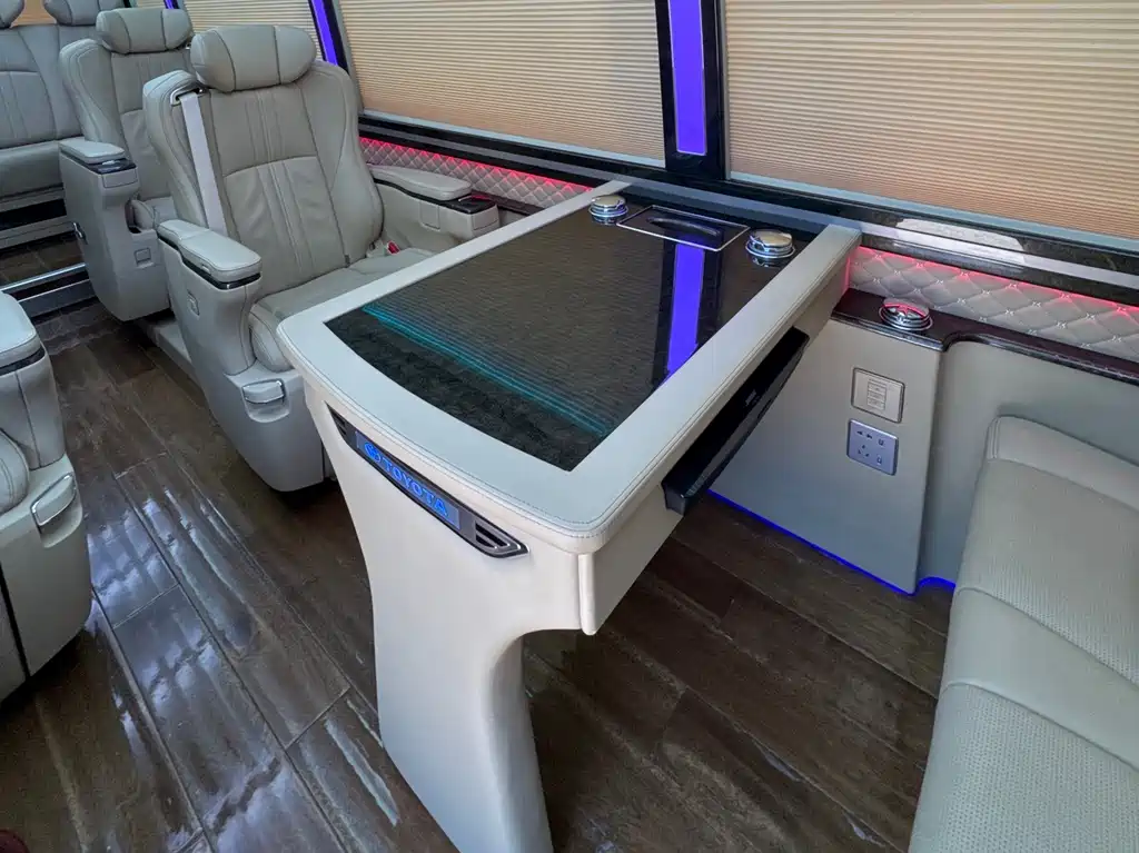 Toyota Coaster 2019 — фото 17