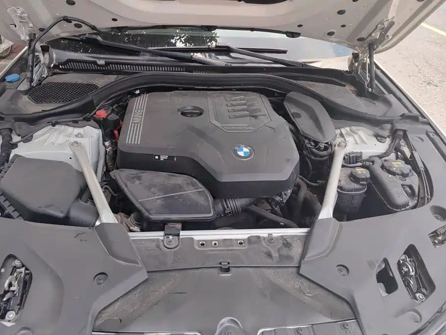 BMW 5 Series 2022 — фото 10