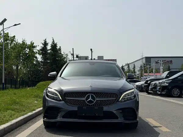 Mercedes-Benz C-Class 2019